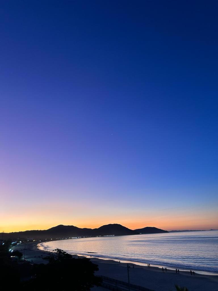 Golfinhos Apart-Hotel - Apto Terreo Frente Ao Mar!!! Florianópolis Екстериор снимка